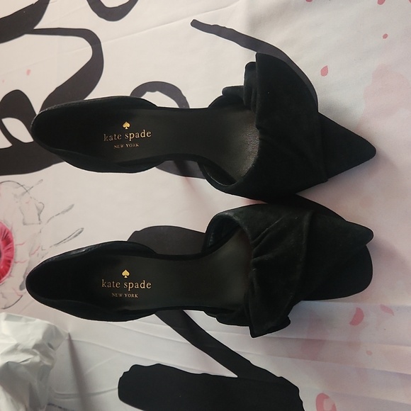 Kate Spade Women's Shayna Ruffled Black Suede D’ Orsay Pumps Sz 6.5M - Picture 5 of 5